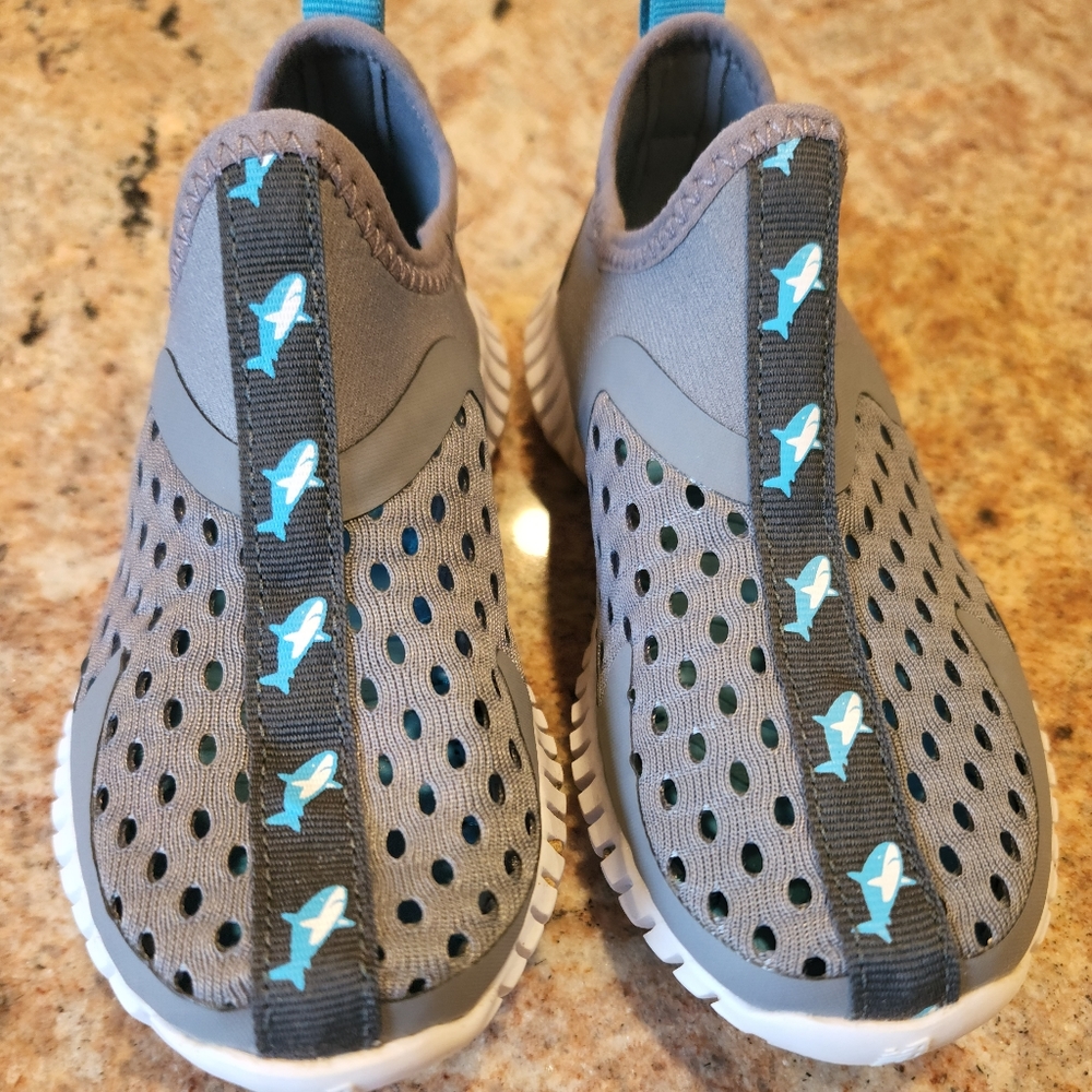 New balance shark water shoes